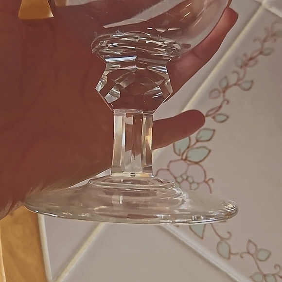 French heavy Crystal Frosted Etched hexagonal cutstemware large goblets - Picture 3 of 8